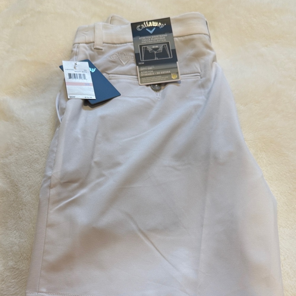 Mens brand new with tags white Callaway golf shorts